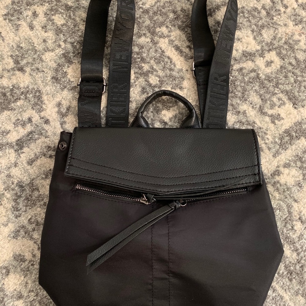 Small backpack. - Picture 2 of 7